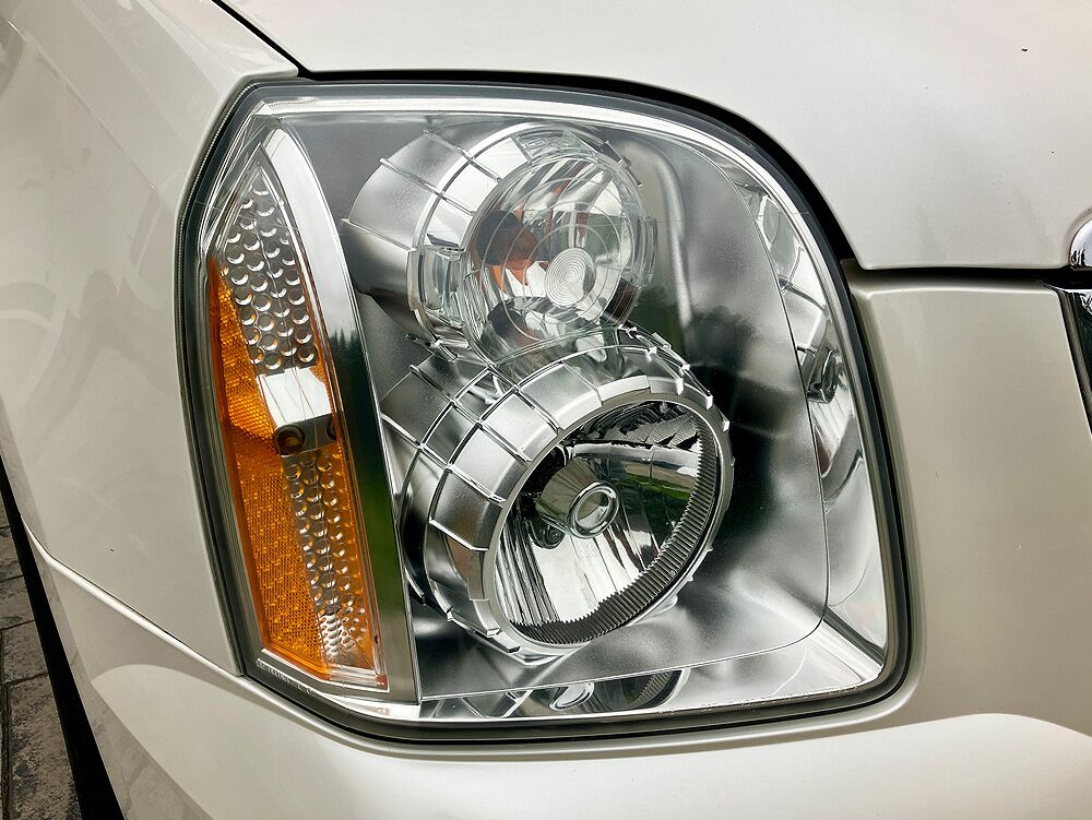 gmc yukon denali headlight after large