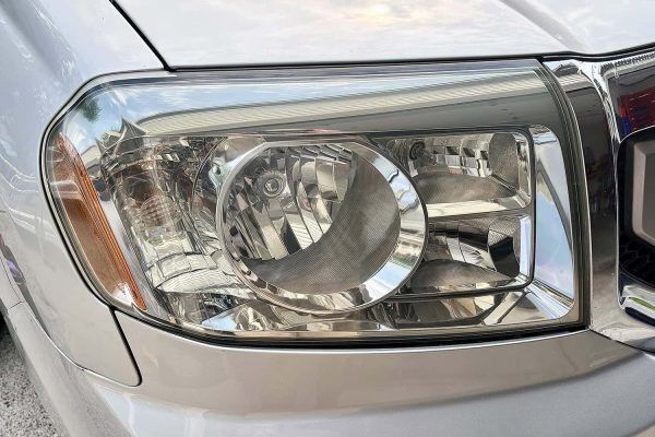 honda-pilot-headlights-before